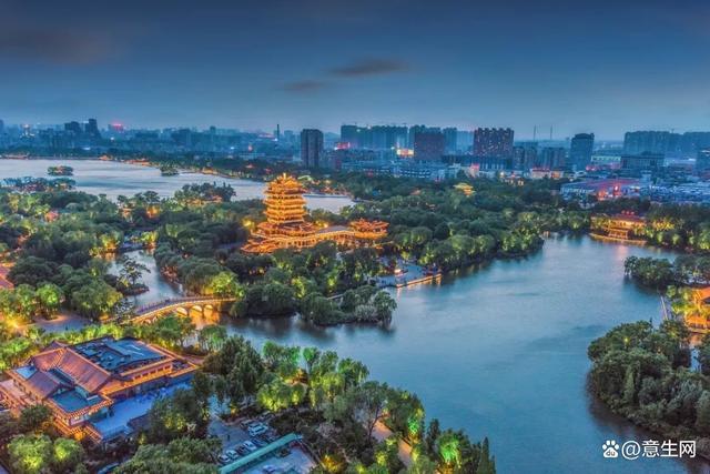 是国家历史文化名城,首批中国优秀旅游城市,史前文化龙山文化的发祥地